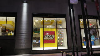 ウィンドウショッピングでも楽しめます