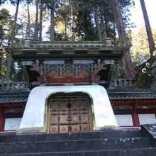 明朝様式の竜宮造り