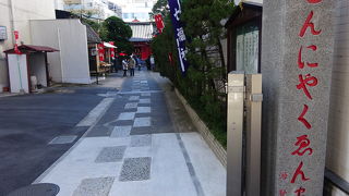 春日では有名な寺院