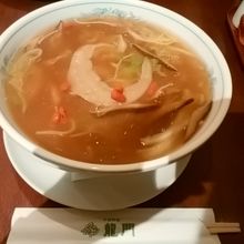 フカヒレ汁そば