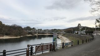 岡山城と後楽園の間を流れる川