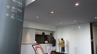 天井が高いイベントホール