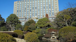 早稲田大学キャンパス内の日本庭園（大隈庭園）