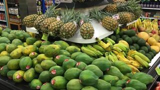 庶民的な食品スーパー