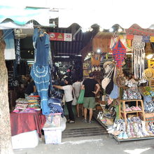 沢山の商品を売っています