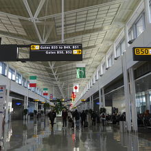 ショップも並んでいます