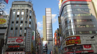 まだゴジラが頑張っています。