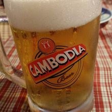 カンボジア最後の日に初ビール