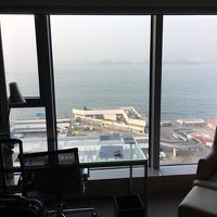 部屋からの眺め さすがに九龍は見えません。