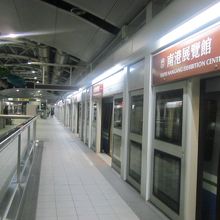 ブラウンラインホームの様子