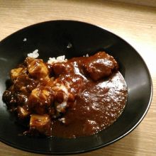 カレーと麻婆豆腐のハーフ＆ハーフ。オリジナルメニューですが、