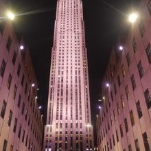 見栄えを考慮したビルの配置になっています