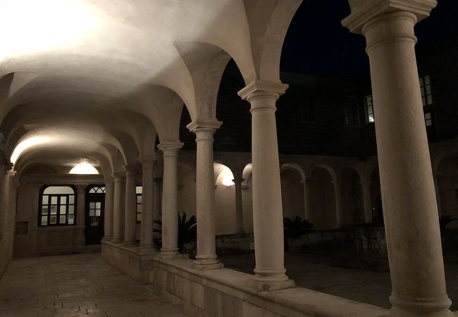 フランシスコ会修道院