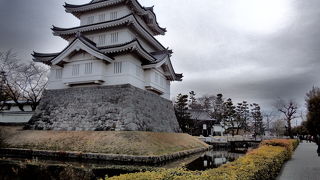 映画「のぼうの城」で一躍有名になり、ドラマ「陸王」のロケ地としても何度も登場したお城!