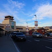 LAXよりも便利な国内線空港
