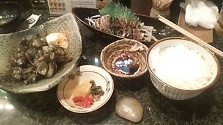 美味い鶏料理の数々が食べれます。