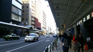 歩きやすくショッピングに最適