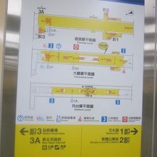 MRT駅構内案内図の様子