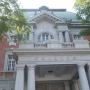 1916 年、日本統治時期の台南州庁として建設されました
