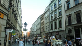 クラクフ旧市街のメインストリート