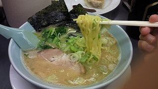 濃厚な醤油豚骨