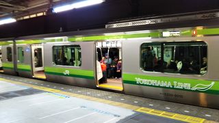 快速電車が運行