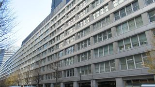 築６０年を迎えようとしている老齢でなく高齢の現役ビルヂングです