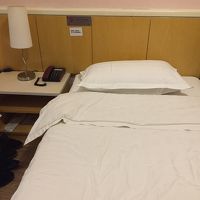 豪華でないけど清潔感のある部屋