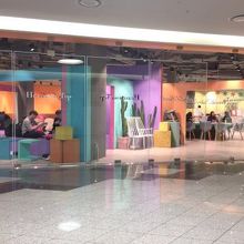 カラフルカフェ