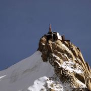 3842 mの突出山頂からの眺めは抜群