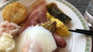 朝食バイキングは9時終了