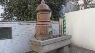 打ち捨てられた様に置かれていました。