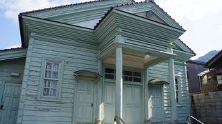 近づいてみると傷みがそこそこ来ていて