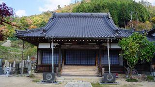 すっきりしたお寺です