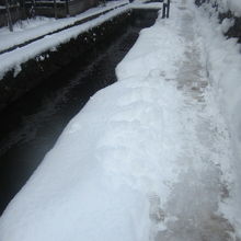 冬季は瀬戸川沿いに続く踏み跡が滑りやすいのでご注意を！