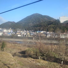 下呂までは名古屋の延長で無雪の風景が続いていました