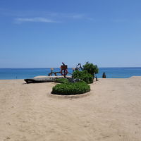 客室から数分のビーチ