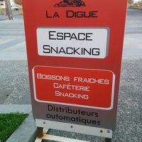 赤がアクセントでかわいい