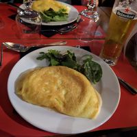 モンサンミッシェルの名物のオムレツもどき?　でも美味しかった