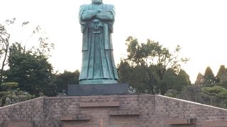 空港のすぐ近く