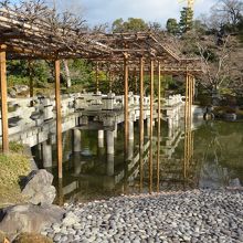 手前は州浜です