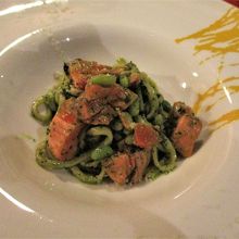 スモークサーモンのジェノベーゼパスタ