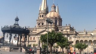 街の中心広場にありました。