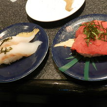 熟成昆布〆ひらめ（左）とタラコ（右）