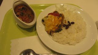 初めてこちらのカレーを食べました