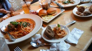 ワイキキに泊まる時は必ず行きます