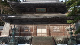 七堂伽藍の中心に当たる建物。