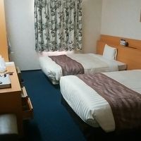 シングルを予約しましたが，空いてるとのことでツインです。
