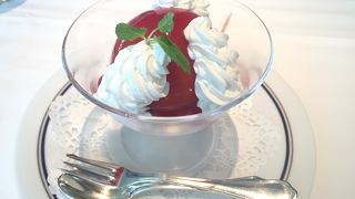 下のカフェが改装中の時だけカフェ営業していました。