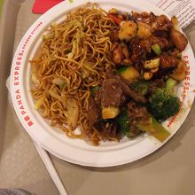 カシューナッツ炒めは辛すぎました。